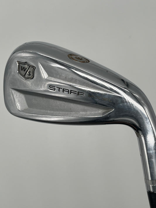 Wilson Staff Model Driving Iron 18 X-Stiff KBS Hybrid